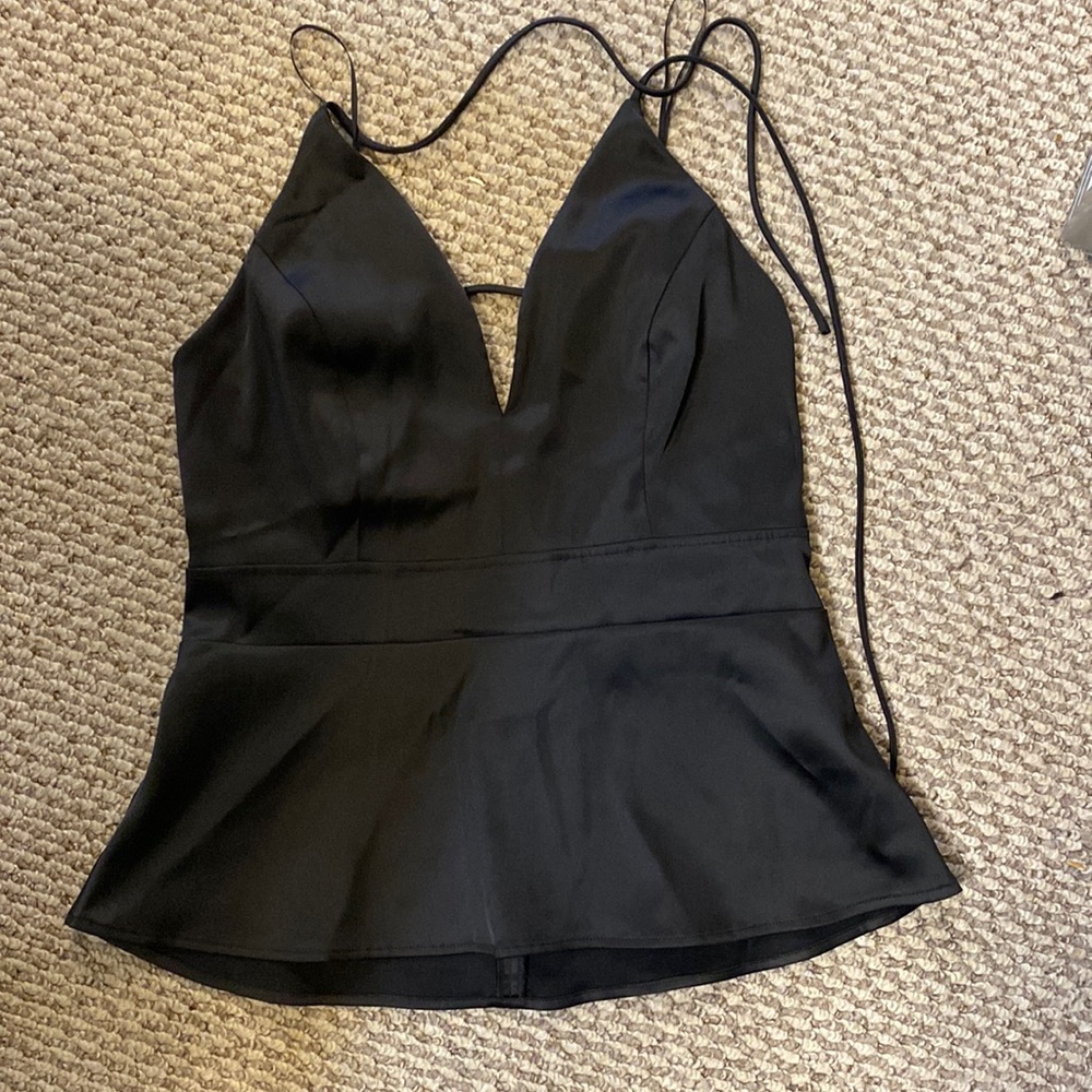 Structured black tank